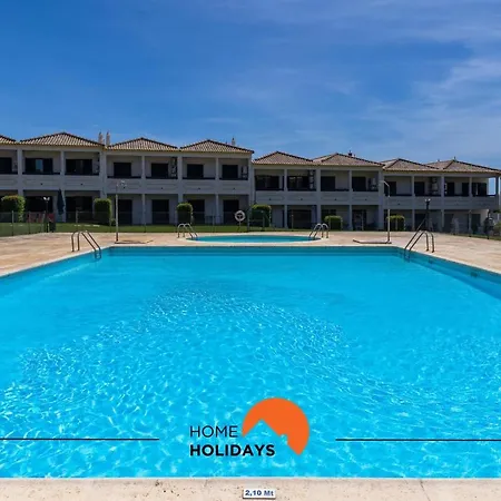 #146 Summer House Pool & Balcony * Ferreiras